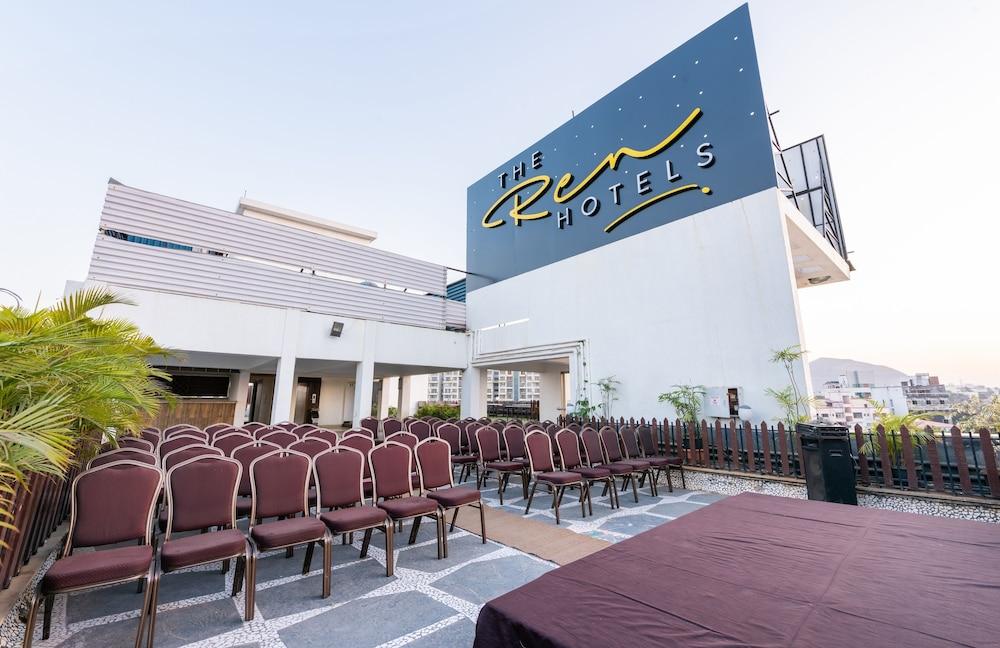 Treebo Trend Surya Nashik Hotell Eksteriør bilde