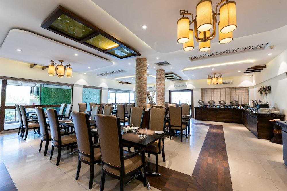 Treebo Trend Surya Nashik Hotell Eksteriør bilde