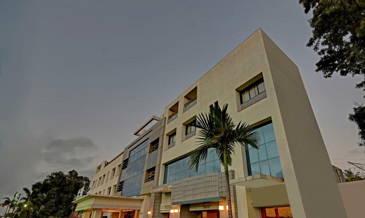 Treebo Trend Surya Nashik Hotell Eksteriør bilde