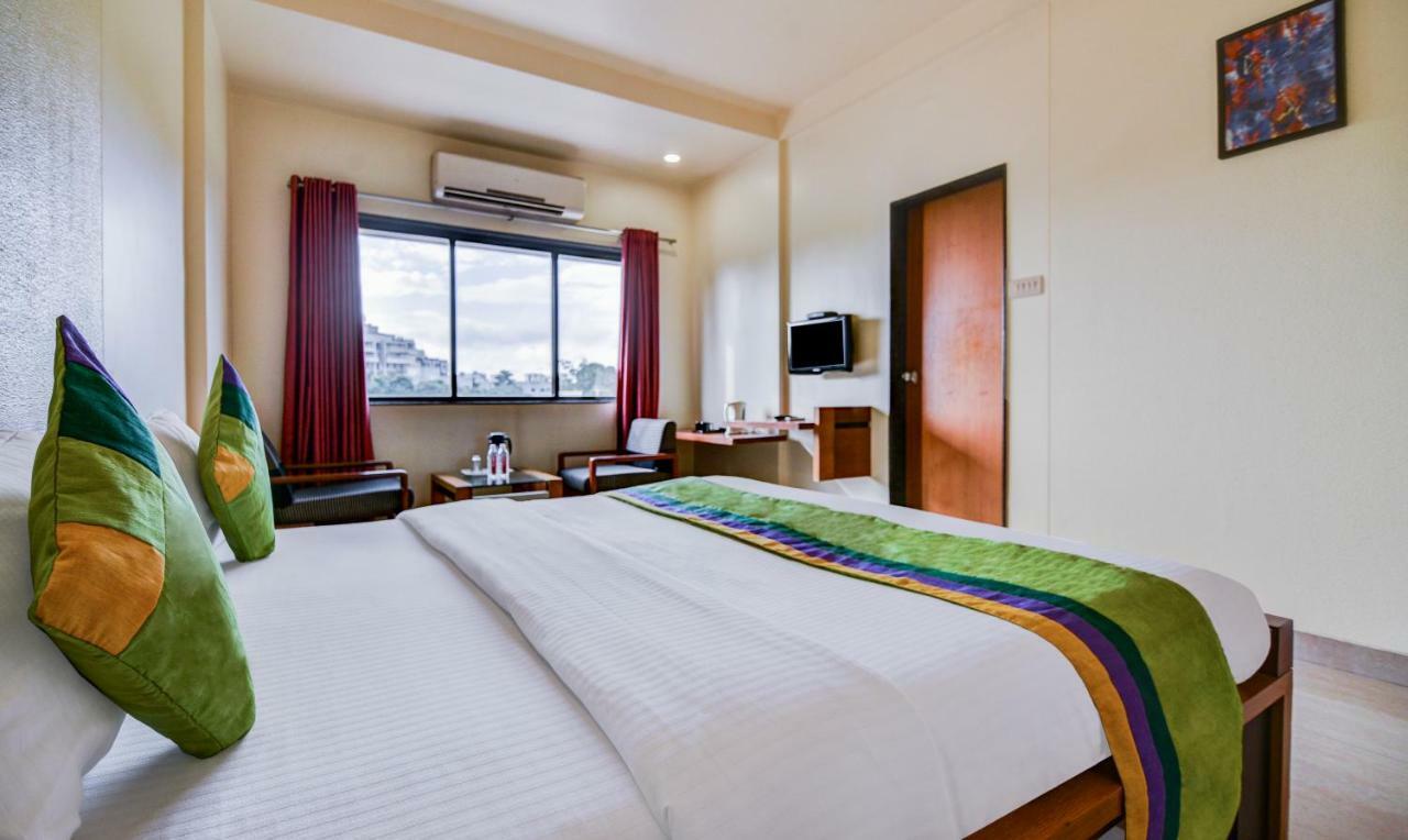 Treebo Trend Surya Nashik Hotell Eksteriør bilde